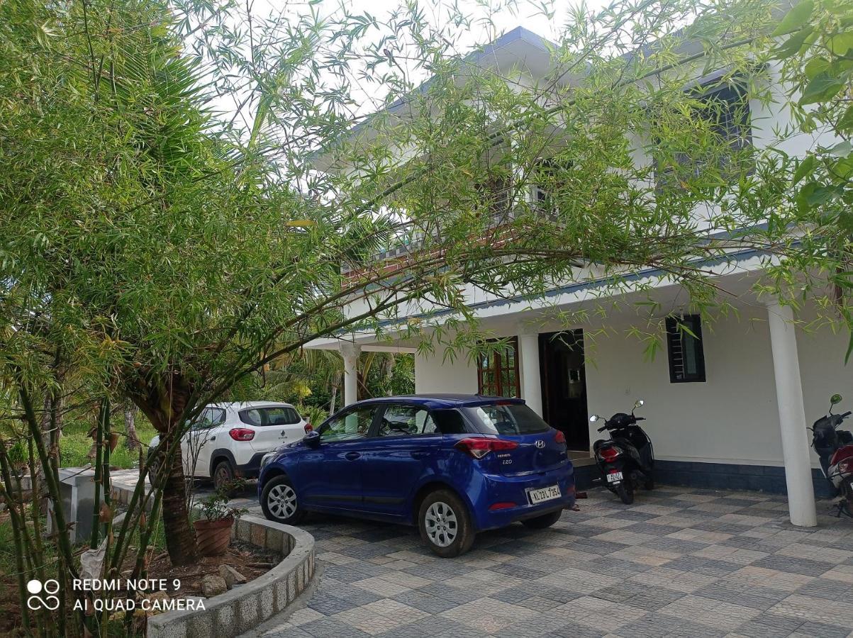 Aqua Green Home Stay Munroe Island Exterior photo